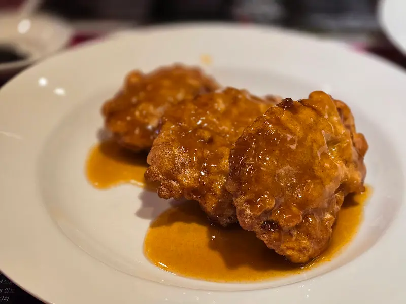 윤기 흐르는 탕수육