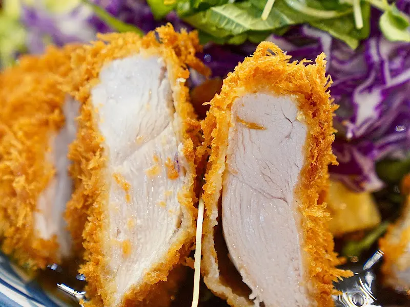 두툼한 돈까스 단면