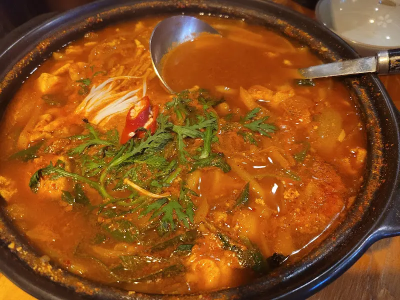 얼큰하고 시원한 해물짬뽕