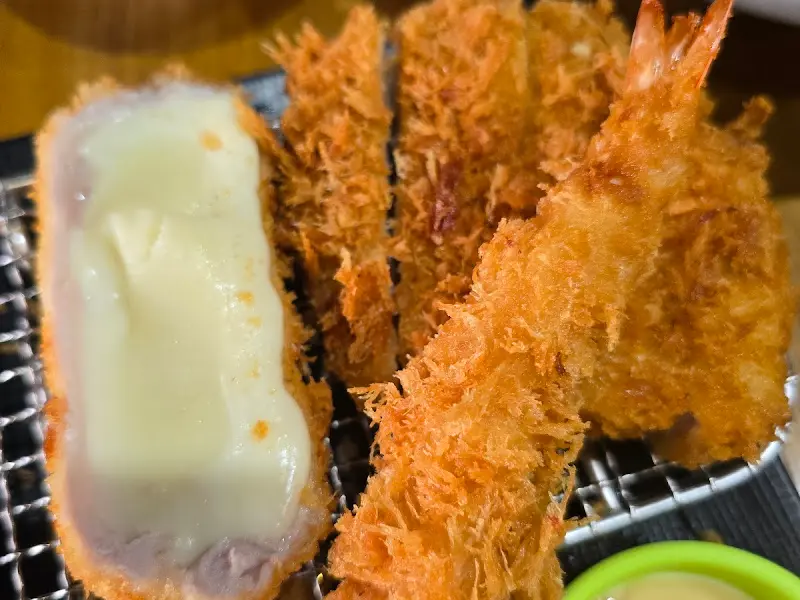 치킨까스와 새우튀김