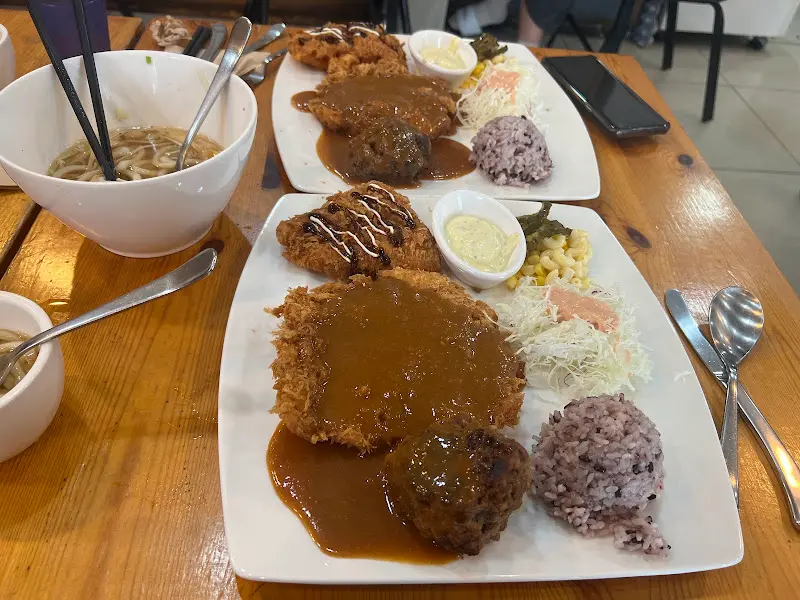 돈까스 정식 한 상 차림