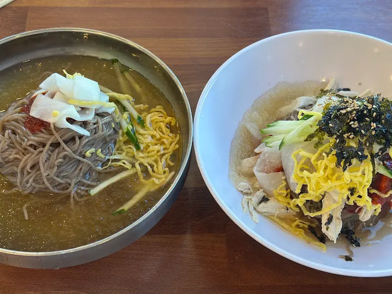 초계국수와 들기름 막국수