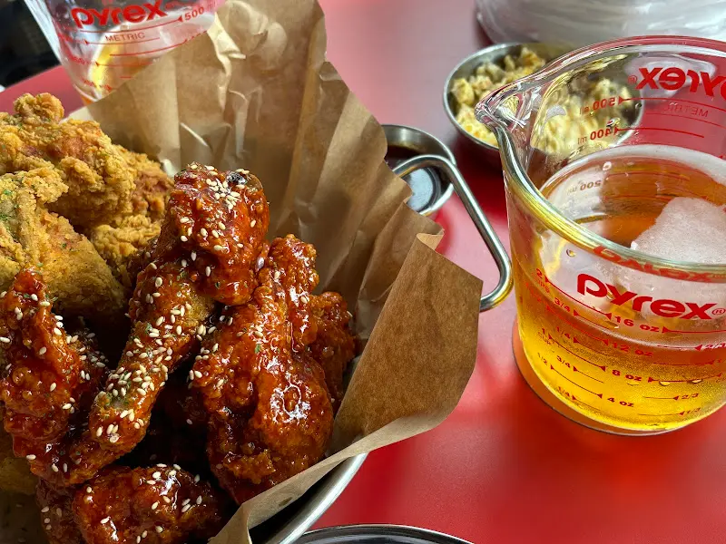 생활맥주의 앙그리버드 치킨과 맥주