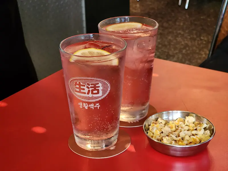 생활맥주의 음료와 기본 안주