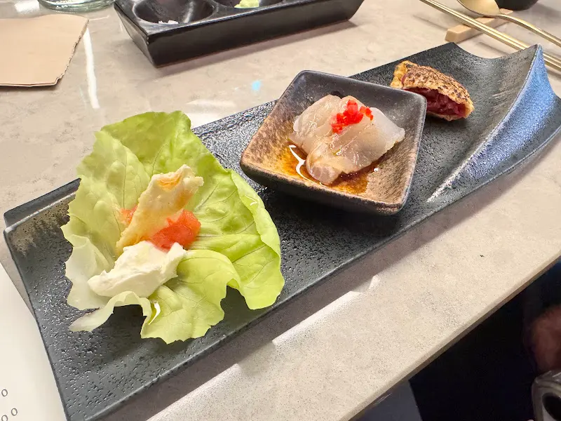 정갈하게 담겨 나온 에피타이저