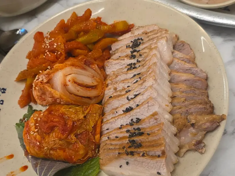 보쌈과 김치의 환상적인 조합