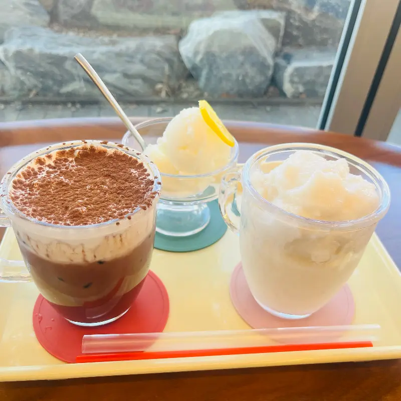 레몬 소르베, 아인슈페너, 밀크티