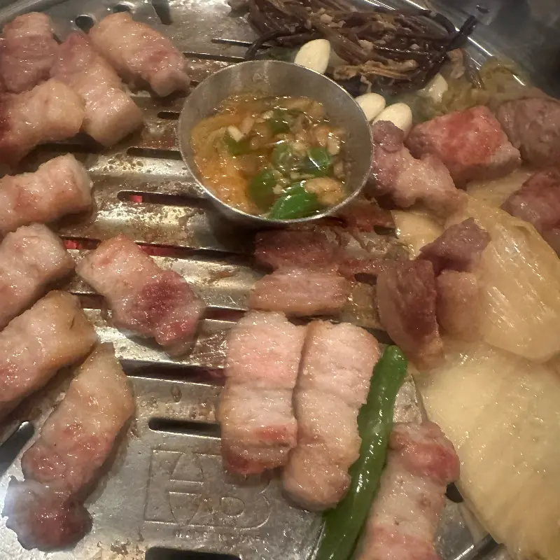 맛있게 구워진 고기