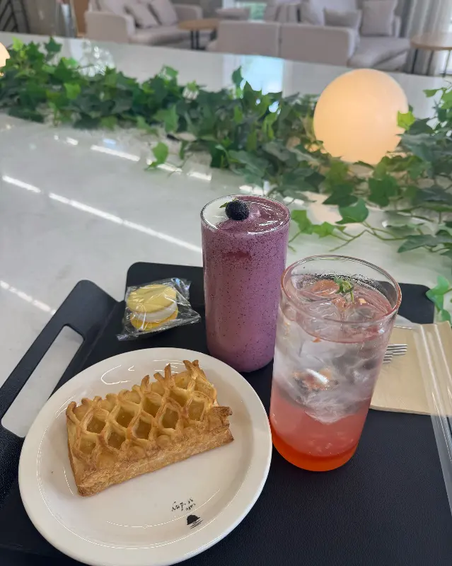 모드니의 음료와 디저트