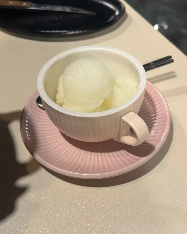 입가심으로 제공되는 시원한 아이스크림