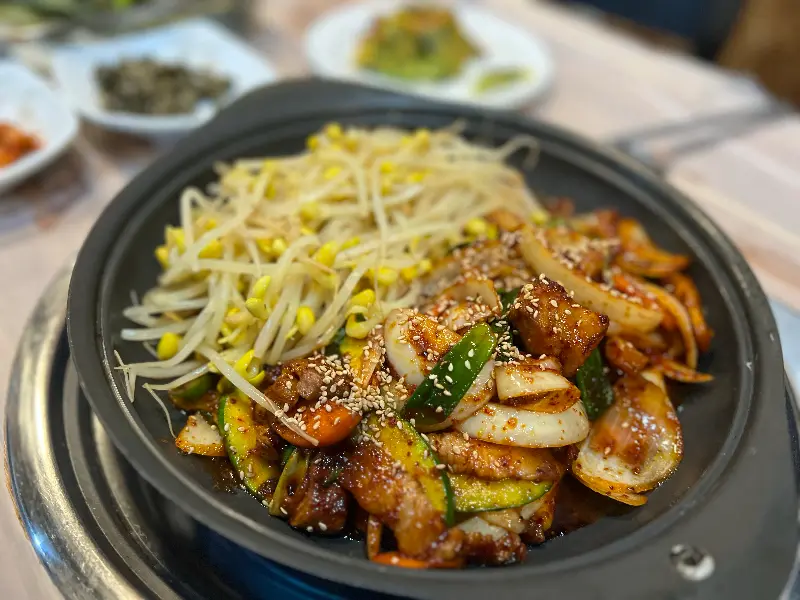 맛있는 콩나물 두루치기