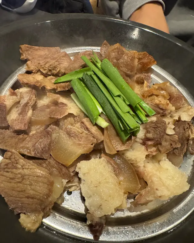푸짐한 한우 수육