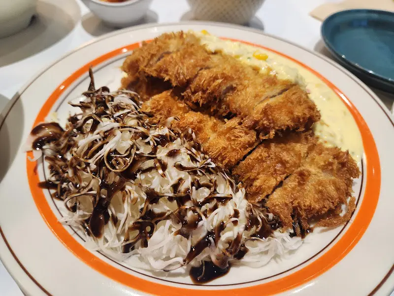 바질로제돈까스