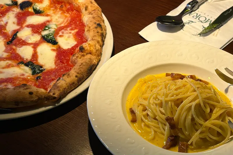 마르게리따 피자와 까르보나라