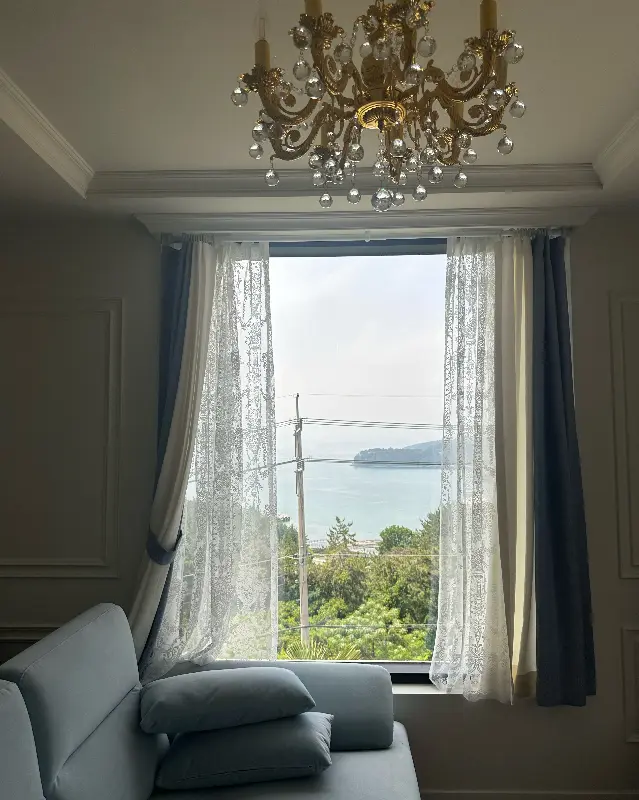 카페 외부 테라스