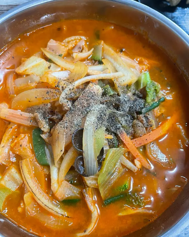 채소가 듬뿍 들어간 짬뽕