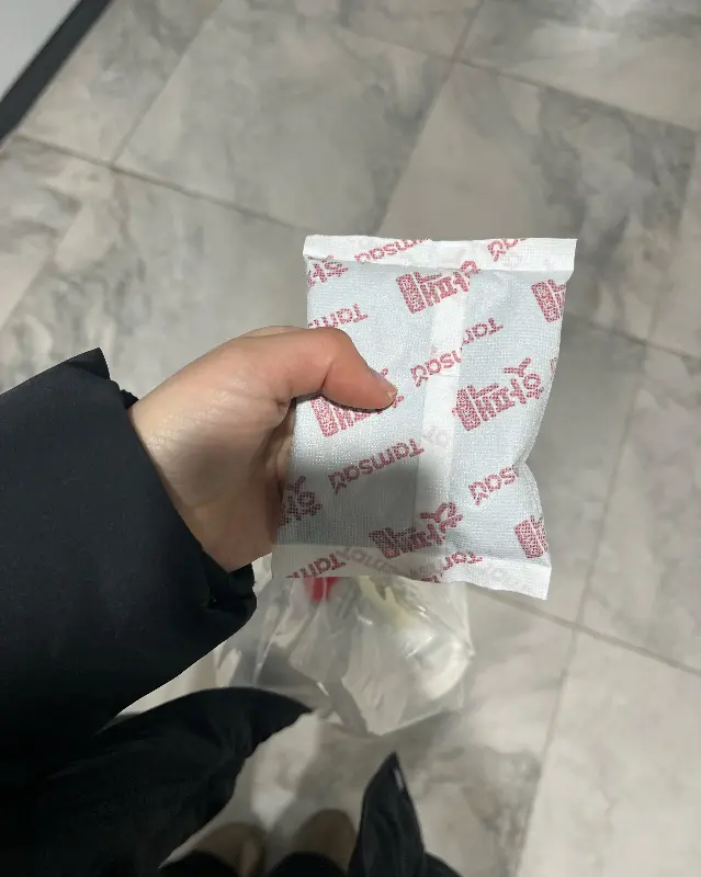 디어베어케이크에서 받은 핫팩