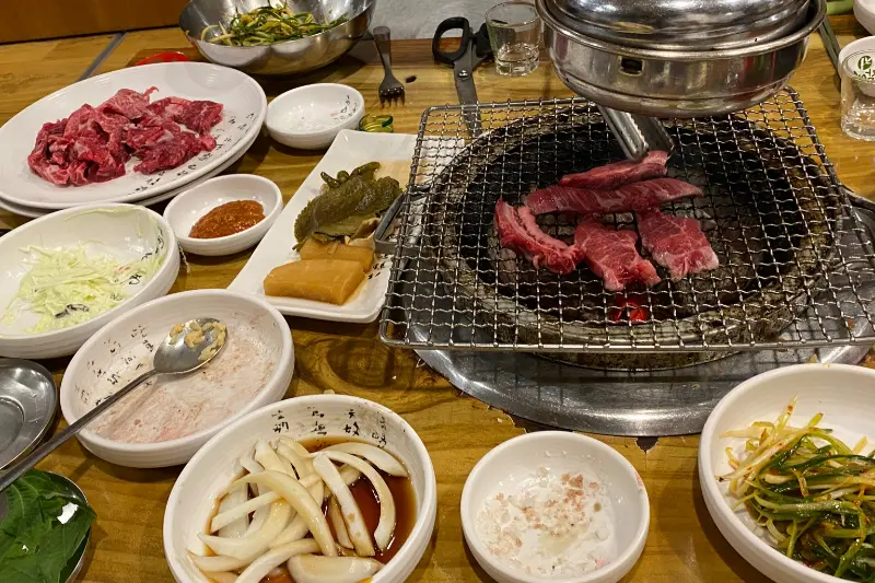 마초상회 한 상 차림