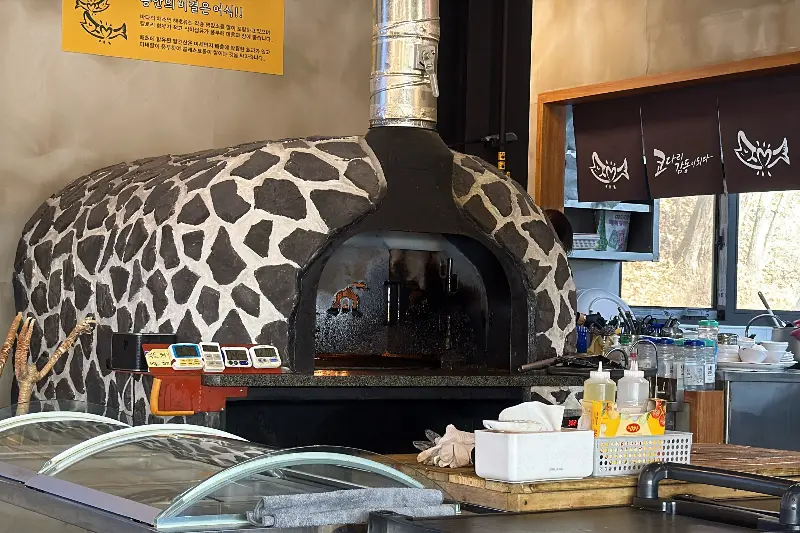 깔끔한 매장 내부