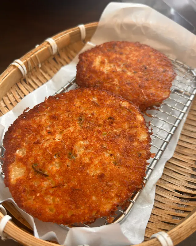 겉은 바삭하고 속은 촉촉한 녹두전