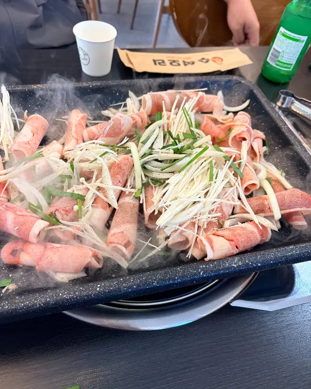 오리고기와 야채가 어우러진 환상의 비주얼