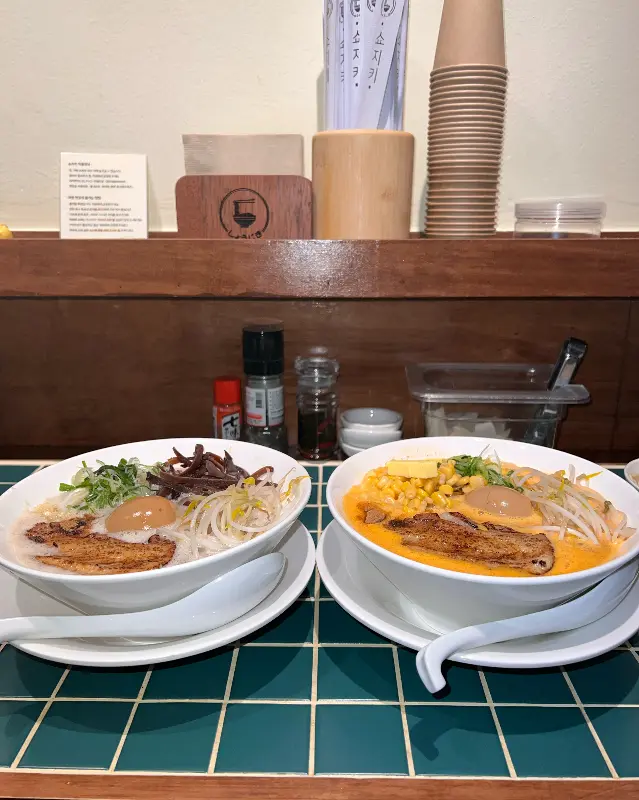 두 그릇의 라멘