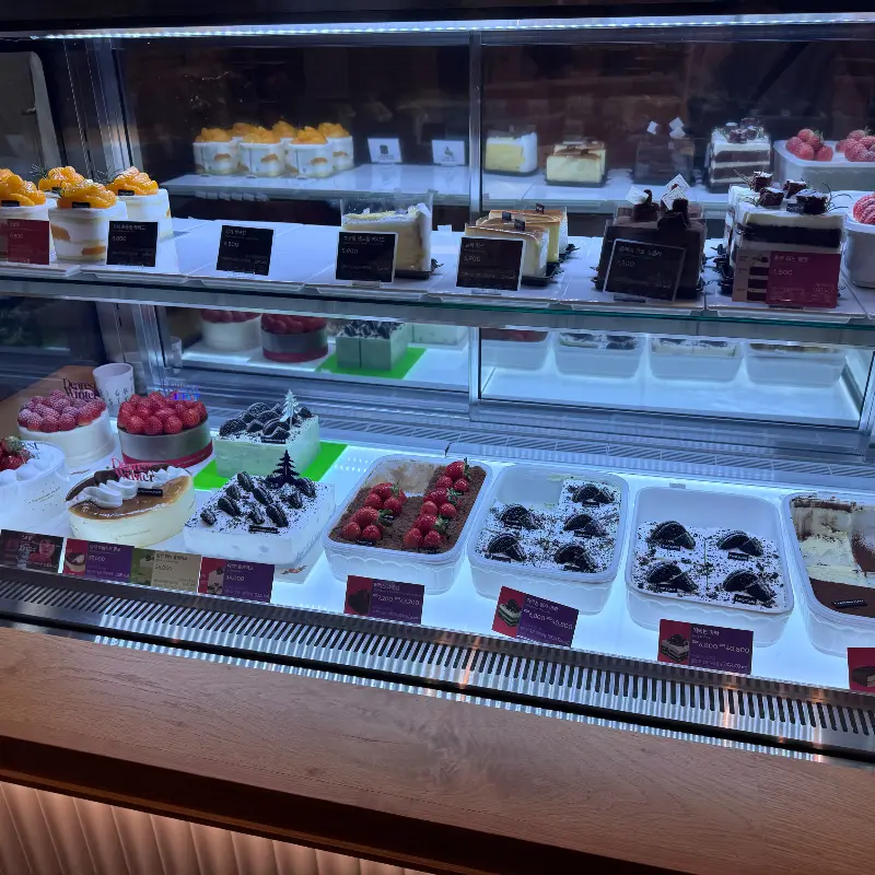 다양한 종류의 케이크