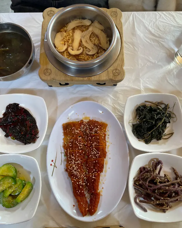 황태구이와 송이가마솥밥