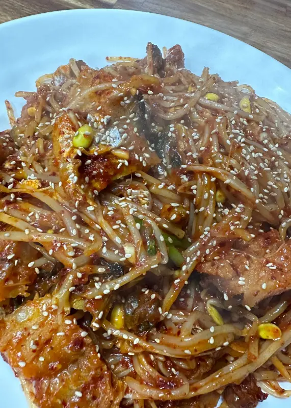 윤기 넘치는 아구찜의 클로즈업