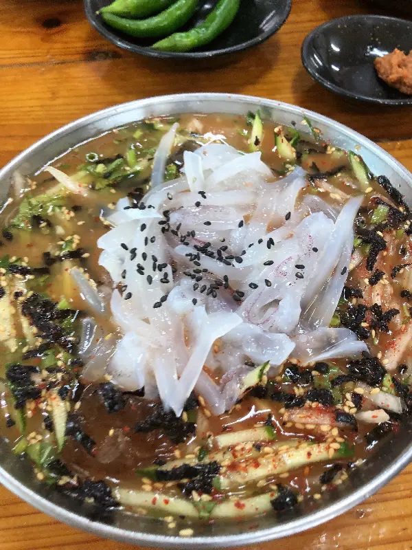매콤새콤한 비빔냉면