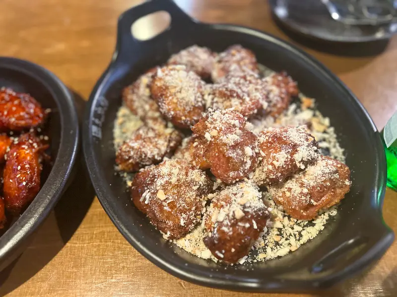 고르곤졸라 치킨 근접샷