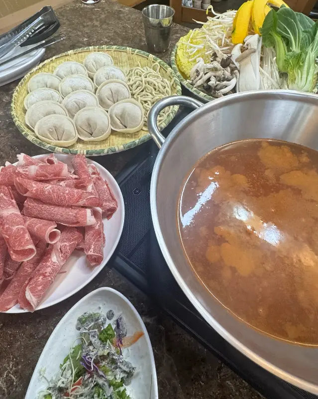 만두와 샤브샤브 재료