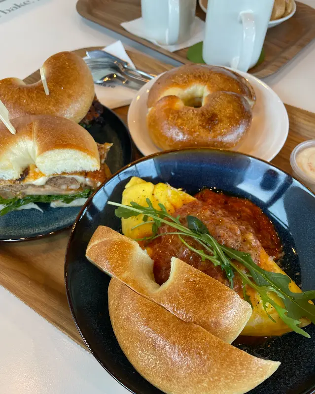 오믈렛과 베이글