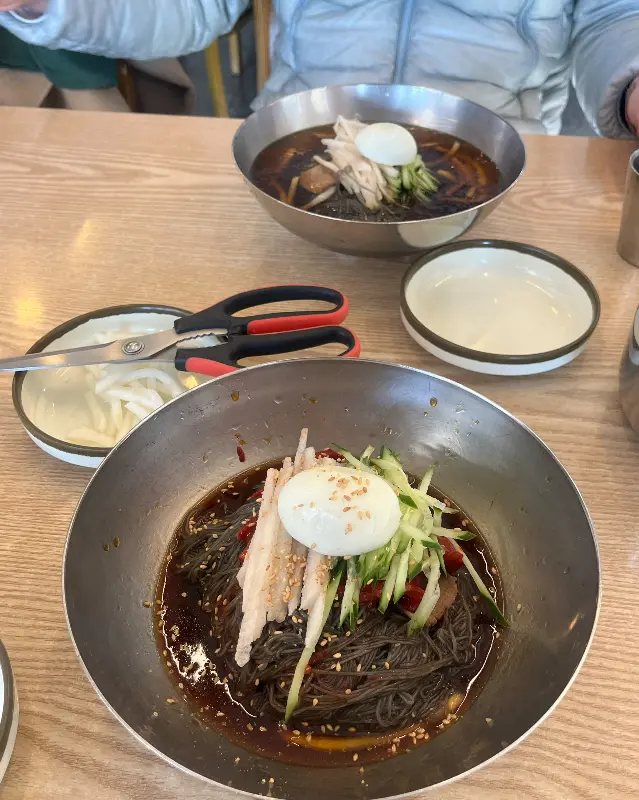 함흥냉면 한 상 차림