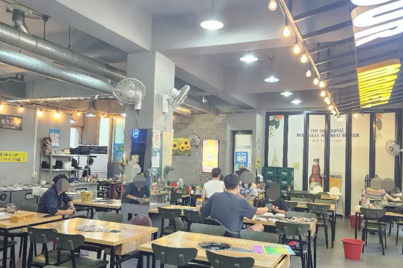 싱싱한 해산물이 가득한 해물창고