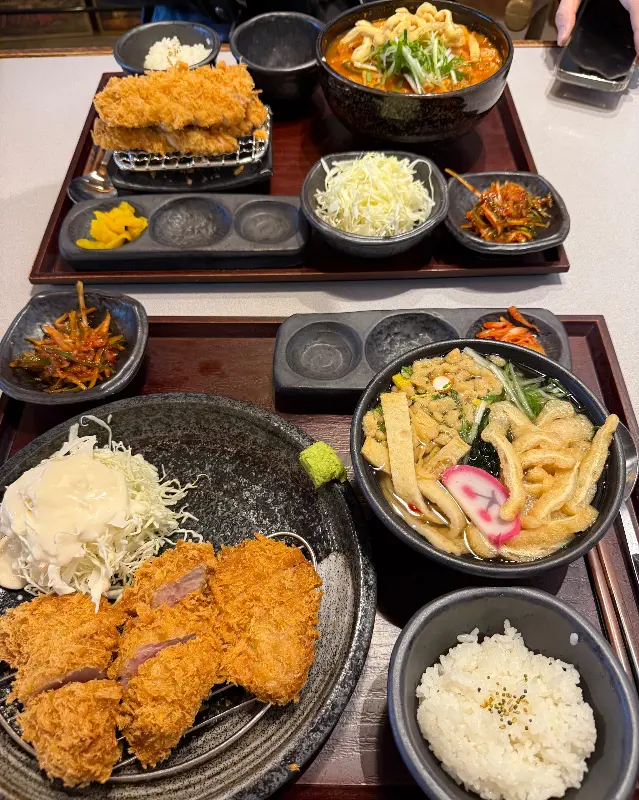 안심 돈까스의 촉촉한 단면