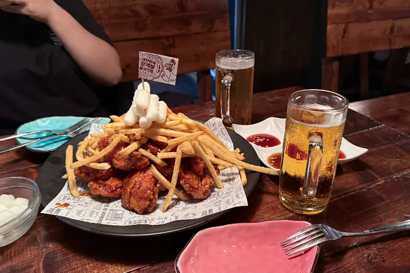맥주와 함께 즐기는 치킨