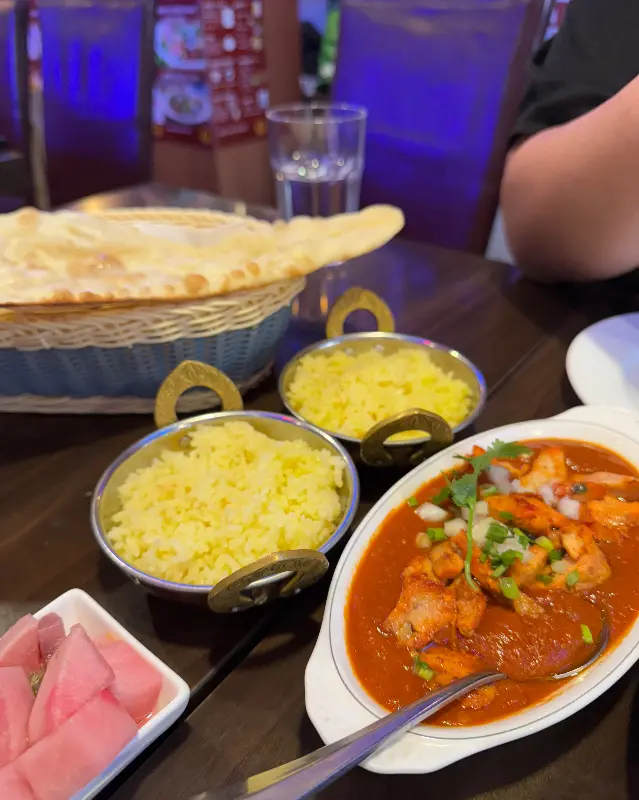 다채로운 인도 요리 한 상