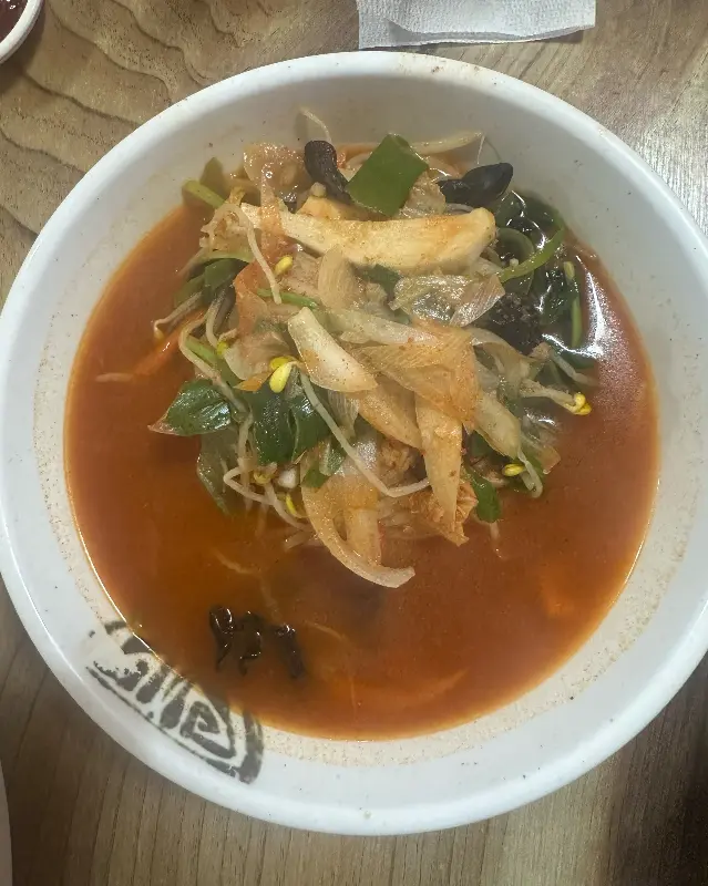 푸짐한 해물짬뽕