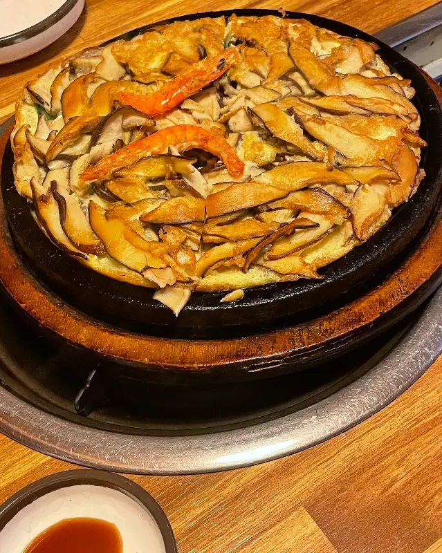 따뜻한 분위기의 내부