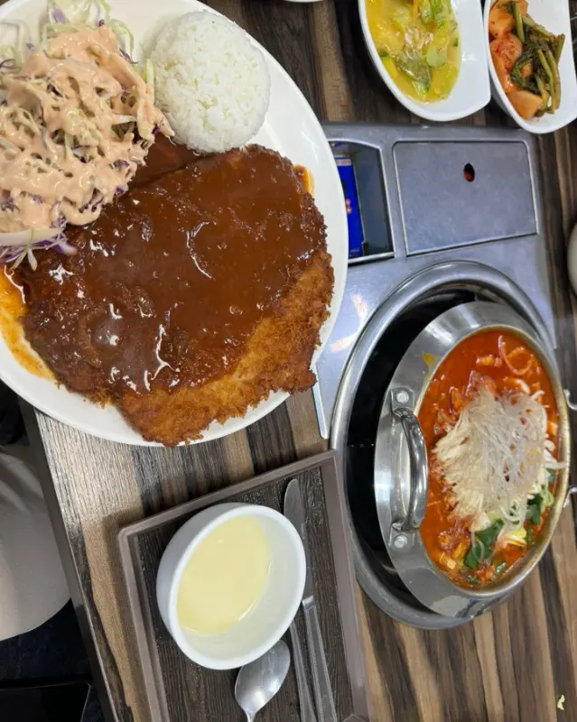 돈까스와 찌개