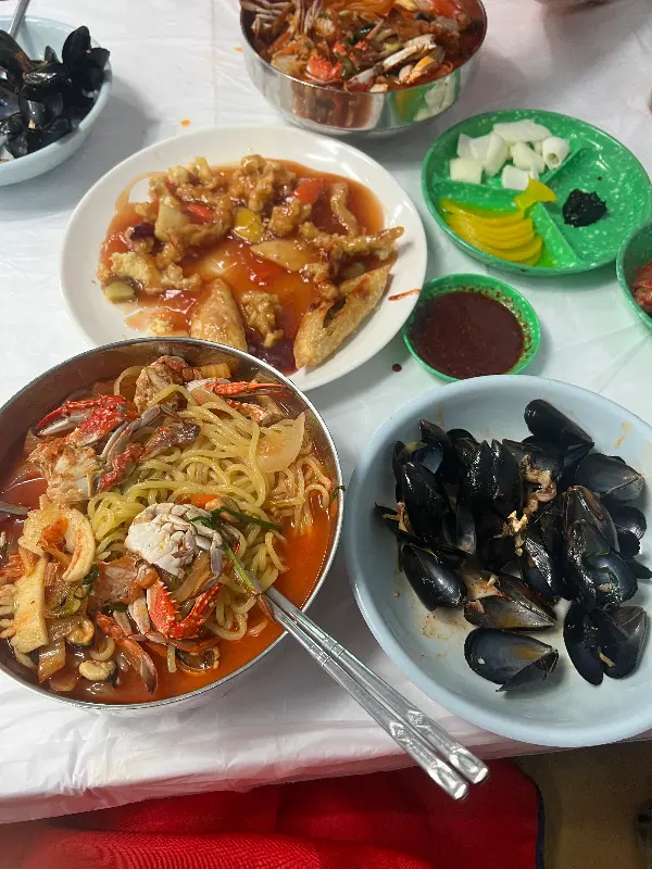 푸짐한 해물짬뽕