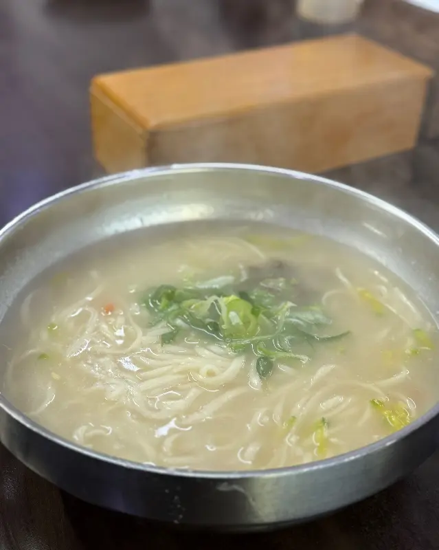 밀숲 사골칼국수