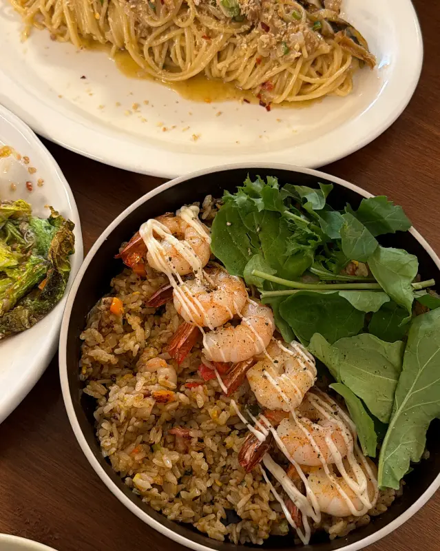 신선한 재료가 돋보이는 오스스의 메뉴