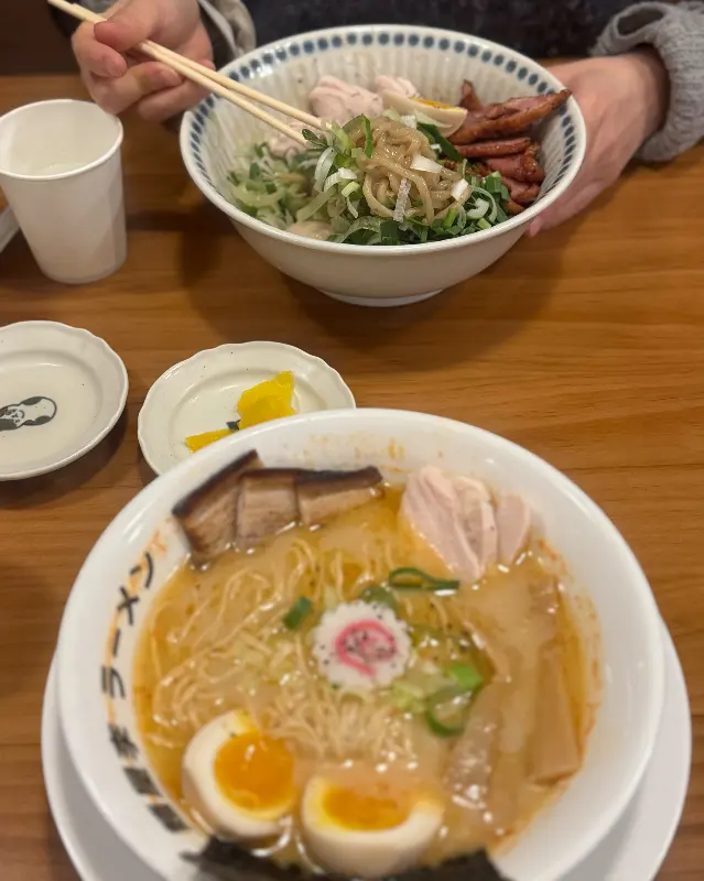 푸짐한 라멘 한 상 차림