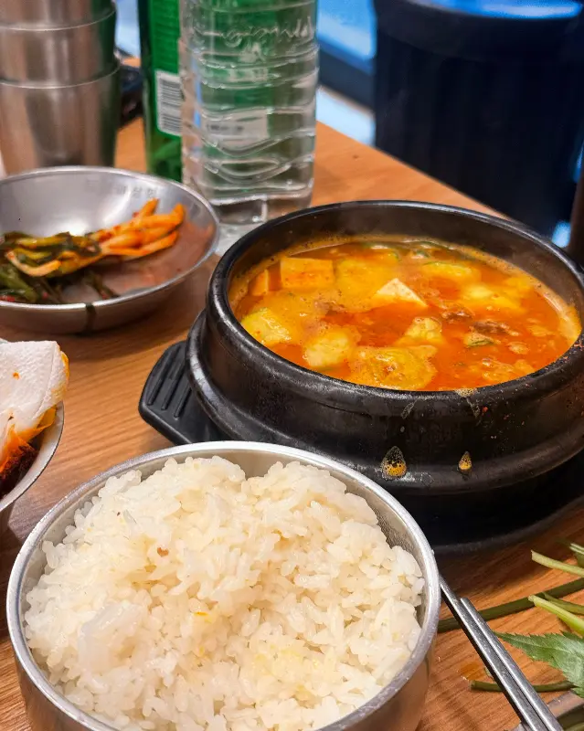 고기와 함께 구워먹는 김치