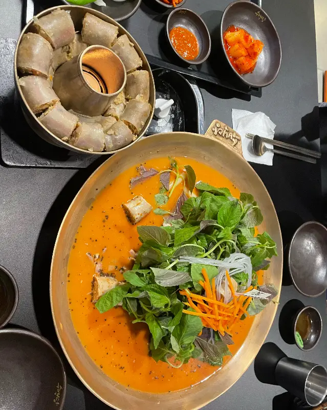 다양한 메뉴를 맛볼 수 있는 수백당