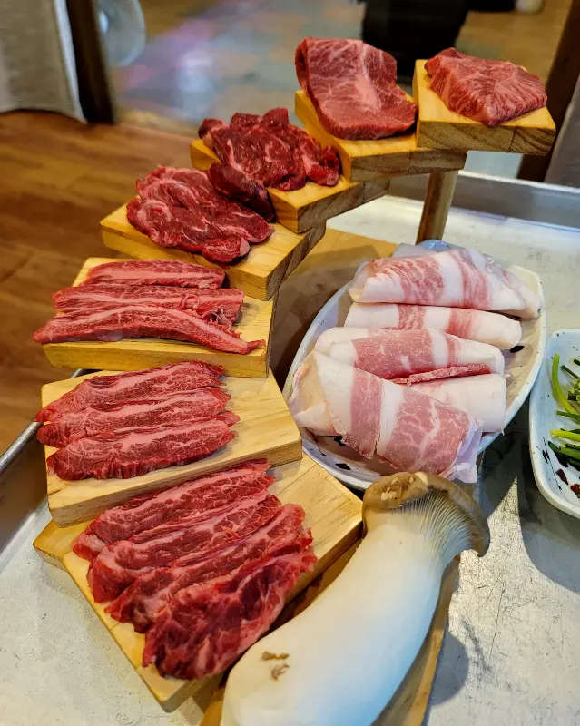 고급스러운 분위기의 으뜸가 내부