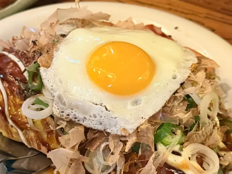 계란이 올라간 오코노미야끼