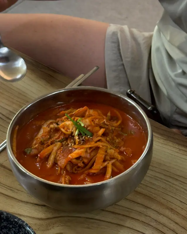 푸짐한 학짬뽕 한 그릇